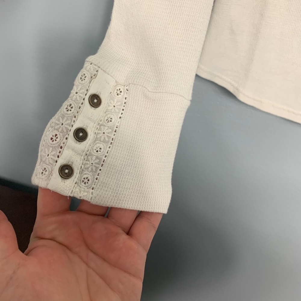 LUCKY BRAND | Embroidered Thermal Top Sz M - Picture 3 of 8